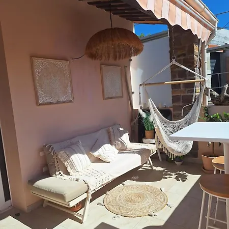 Etage Proche Bord De Quartier Boulouris Apartmán