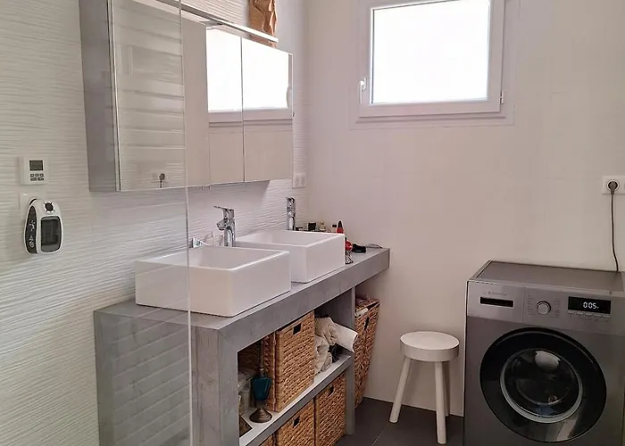 Etage Proche Bord De Quartier Boulouris * Saint-Raphaël